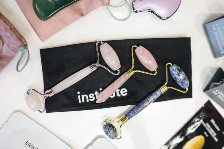 Rose Quartz Healing Properties, Benefits, Uses & Chakra Balancing