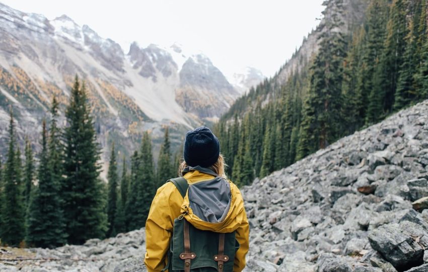 how to travel and pack light