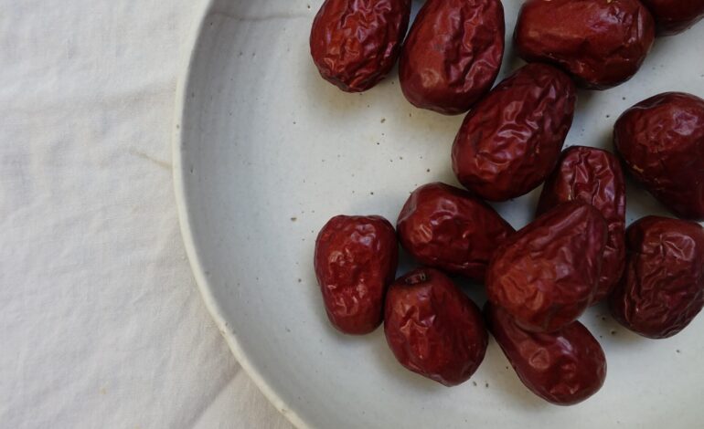  8 Health Benefits of Dates: This Is Why You Should Eat More Dates!
